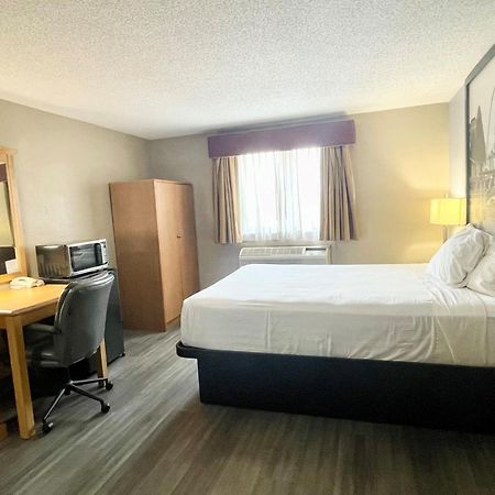 מלון Saint Clair Super 8 By Wyndham St. Clair Mo מראה חיצוני תמונה