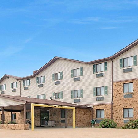 מלון Saint Clair Super 8 By Wyndham St. Clair Mo מראה חיצוני תמונה