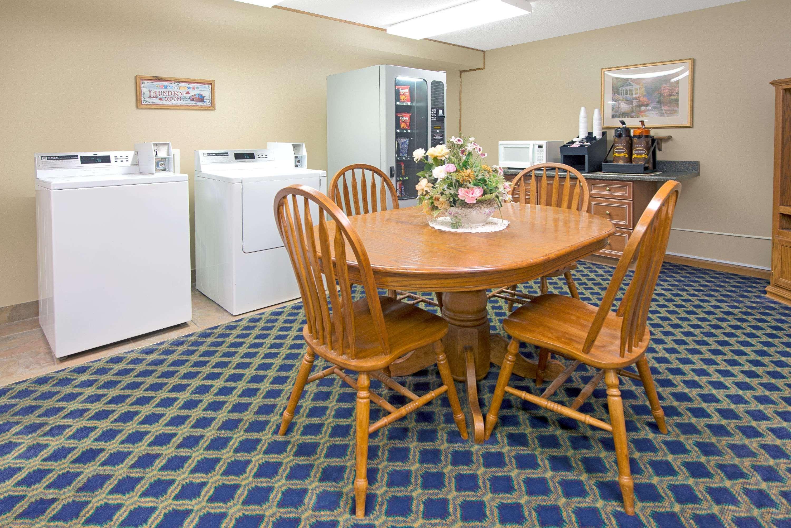 מלון Saint Clair Super 8 By Wyndham St. Clair Mo מראה חיצוני תמונה